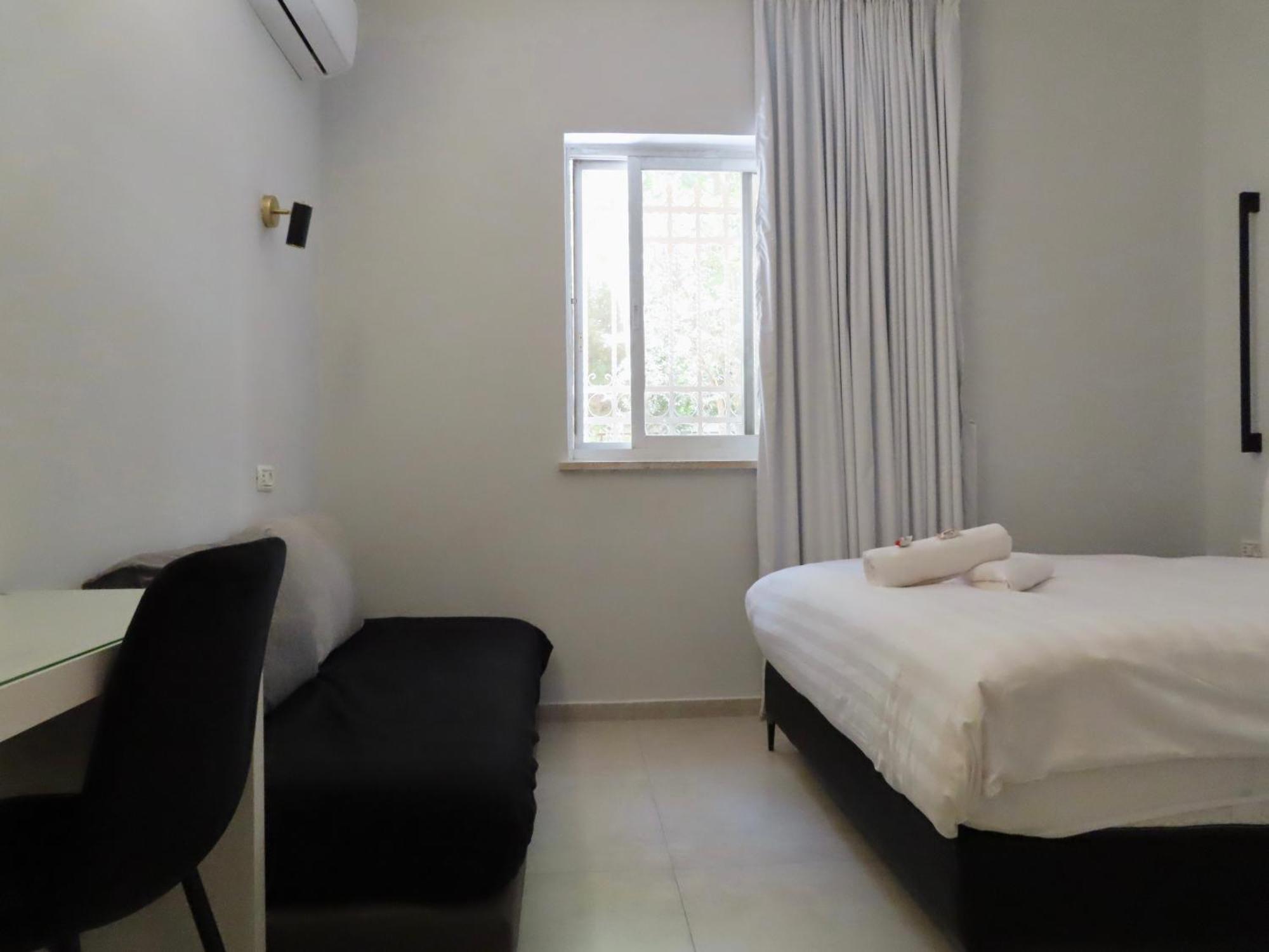 White Moon Inn Jerusalem Room photo